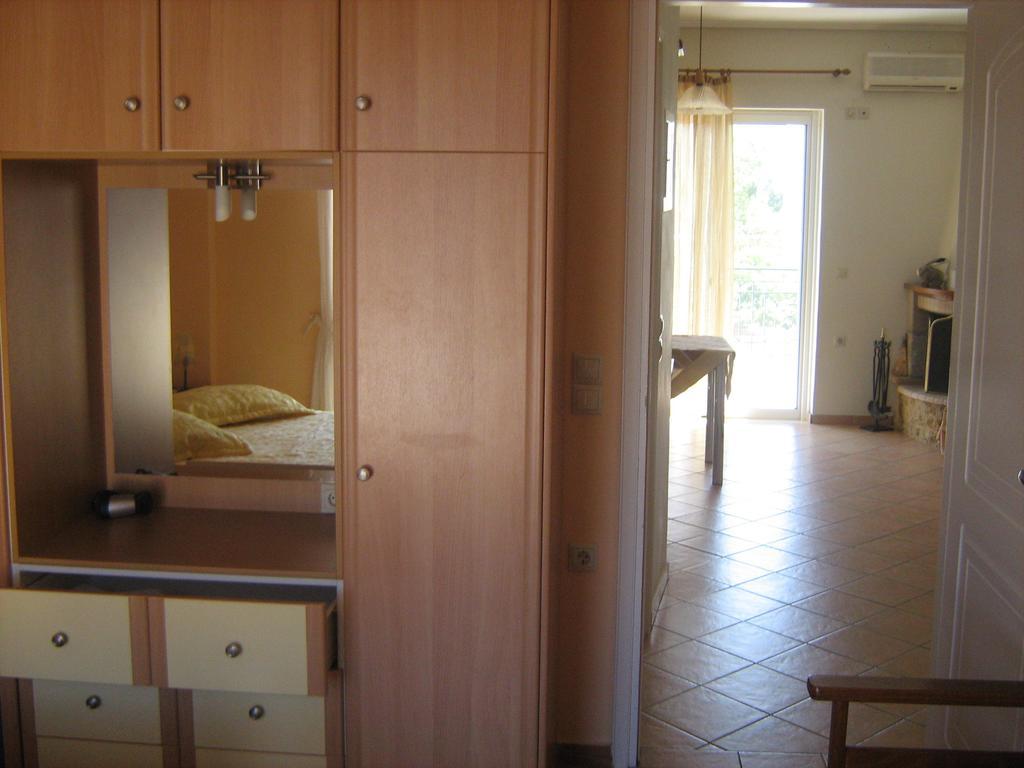 Filoxenia Apartment Levidhion Bilik gambar